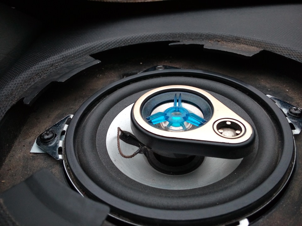 Хрипотця в передніх динаміках(в торпедо) 1