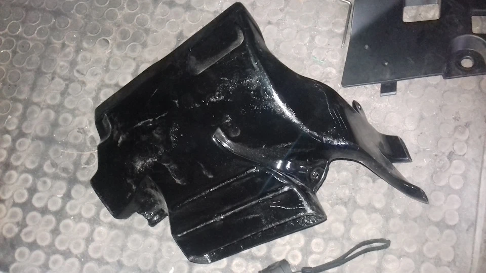 Доробка системи повітроводу на другий ряд - павук зі скла
