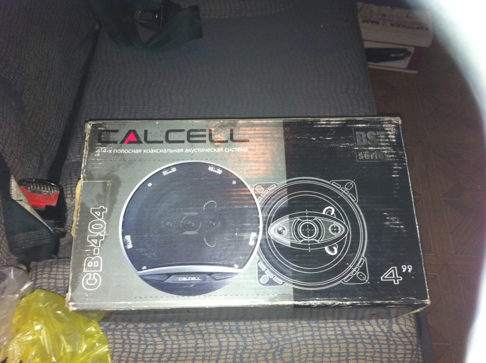 4 колонки та JVC KD-X150 2