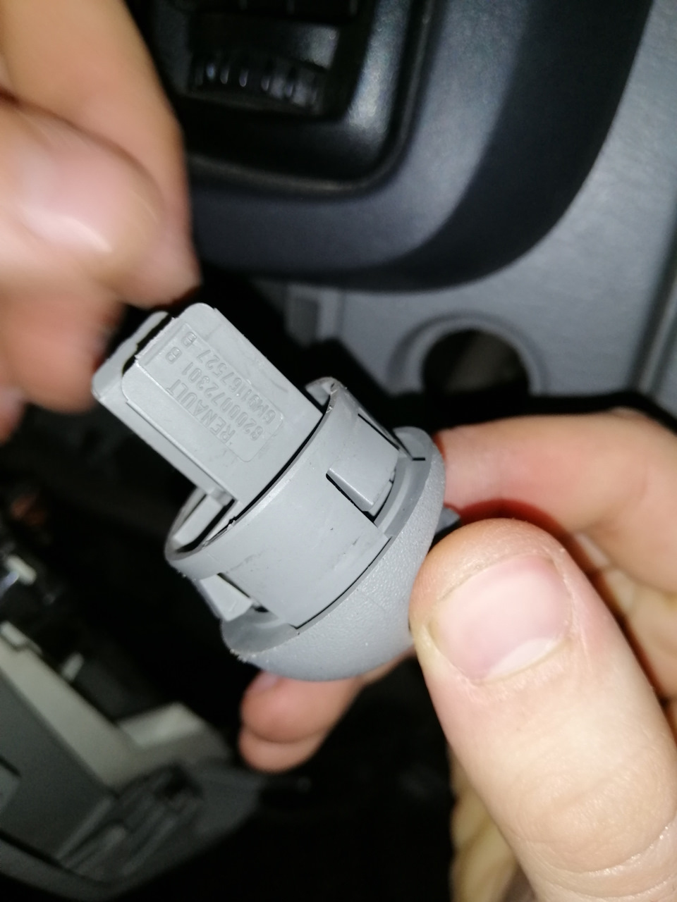 USB зарядка замість гачка-вища міра зручності😉 3