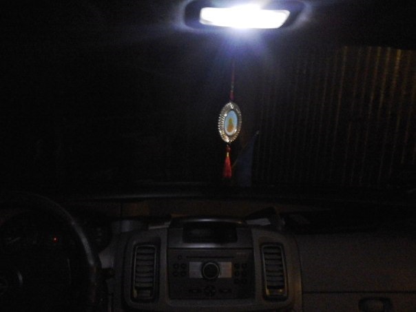 поставив LED у плафон 2