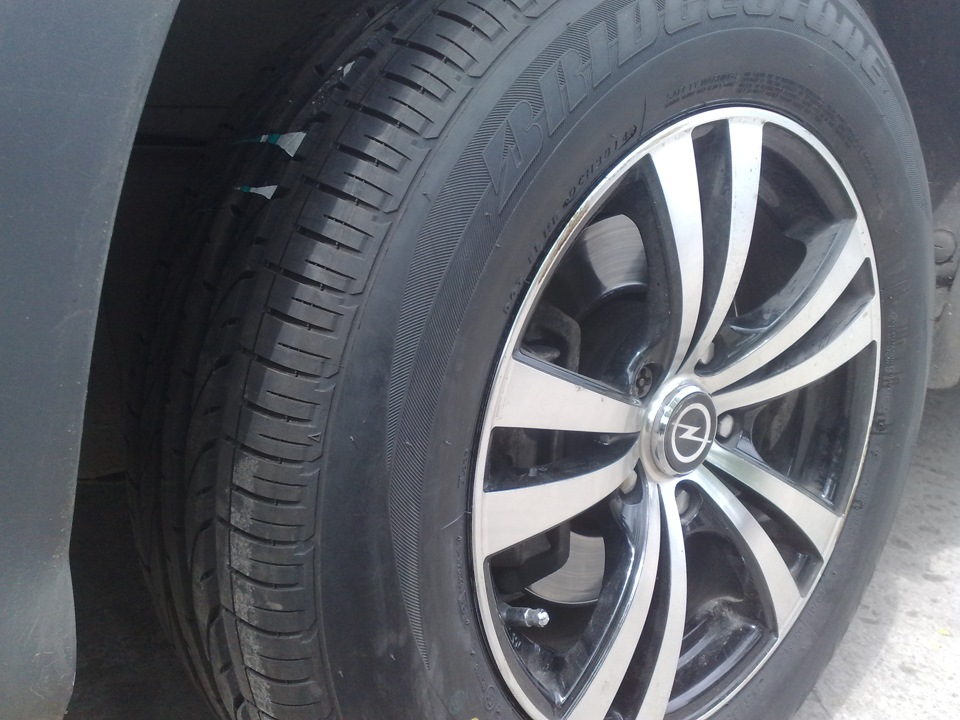 Bridgestone Dueler H/P Sport 3