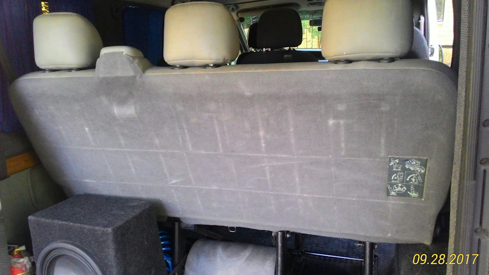 Продам оригінал диван на trafic vivaro (проданий) 2