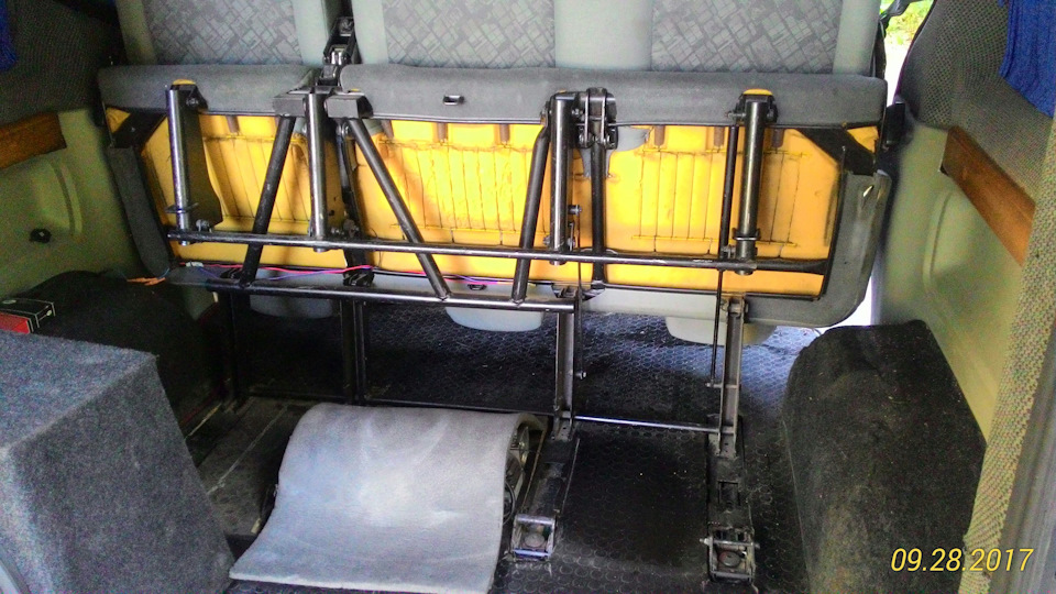 Продам оригінал диван на trafic vivaro (проданий) 4