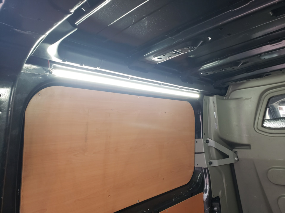 Led підсвідка багажного відділення 1