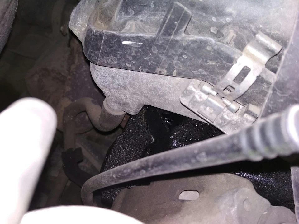 Іде антифриз 2,5 cdti vivaro 2006