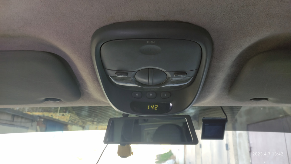 Плафон від Kia Sorento 4