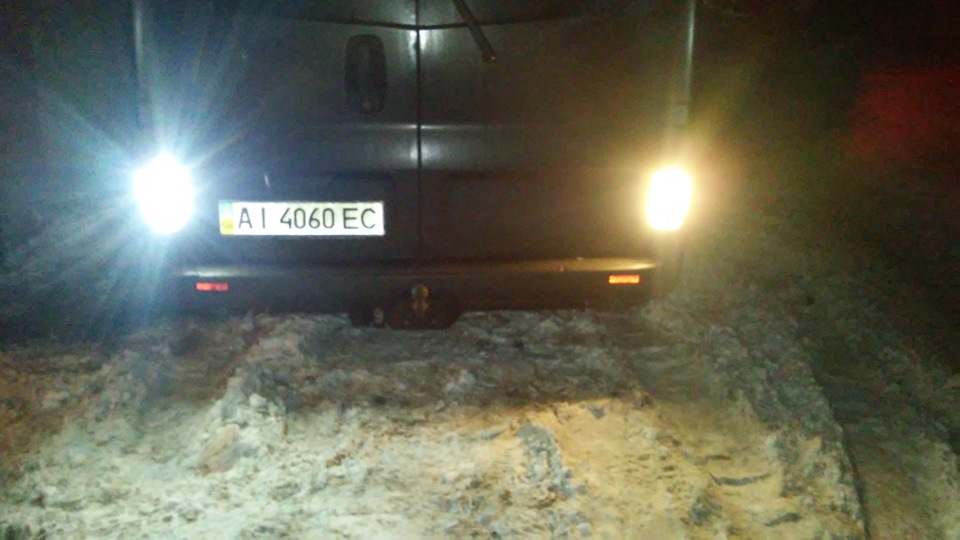 Заміна лампочок на діодний задній хід 1