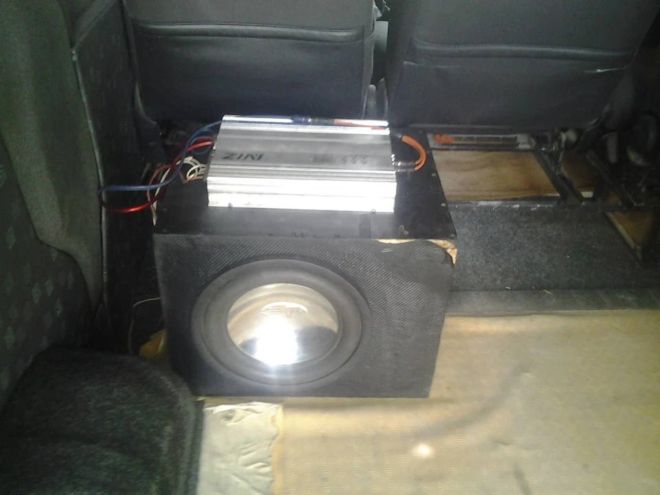 купивши інший сабвуфер Boschmann VTK-S12, 30 см, 1300 Вт
