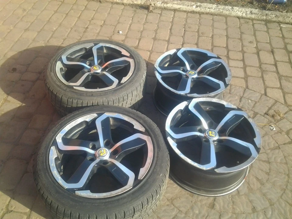 Продав свої диски DOTZ R17
