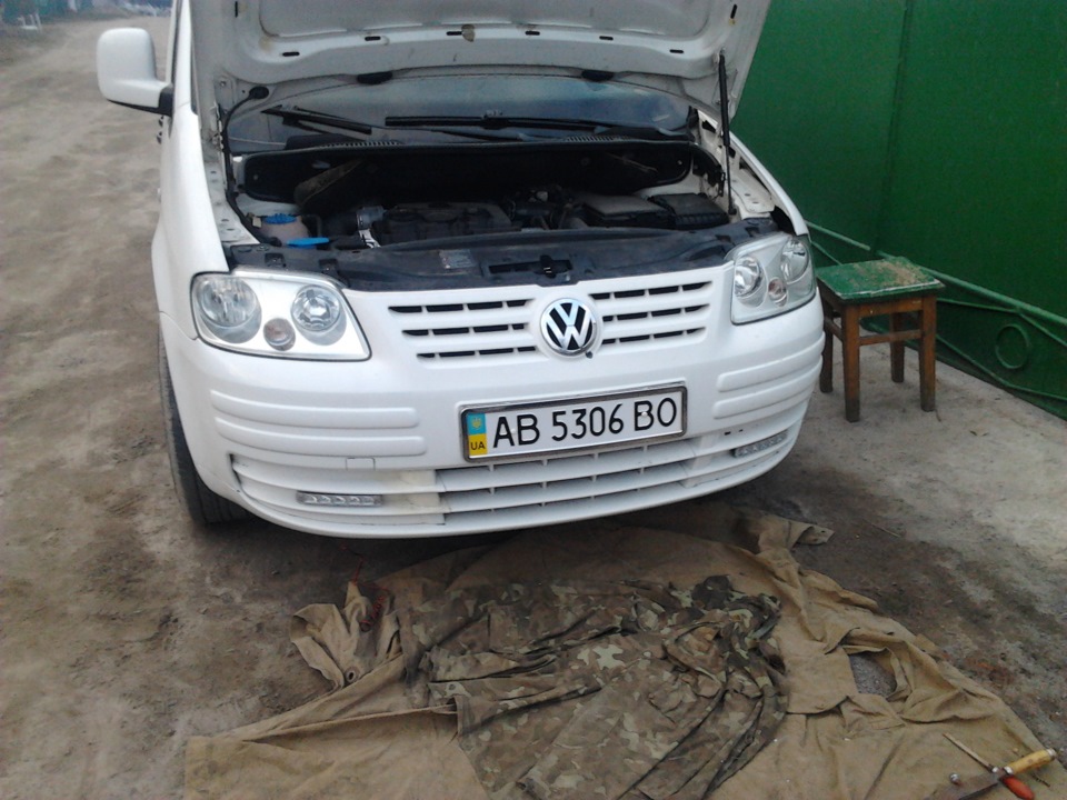 Установка DRL VW Caddy 4