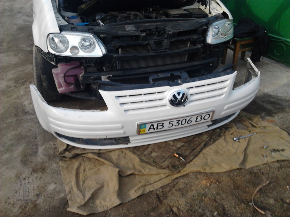 Установка DRL VW Caddy 3