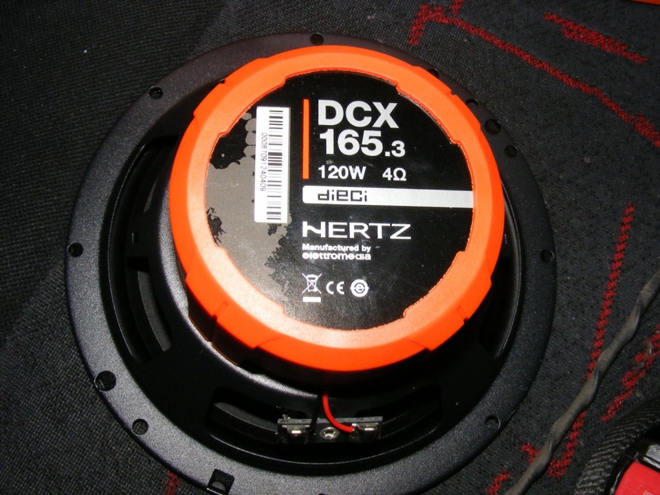 Заміна штатної акустики на Hertz Dieci 3