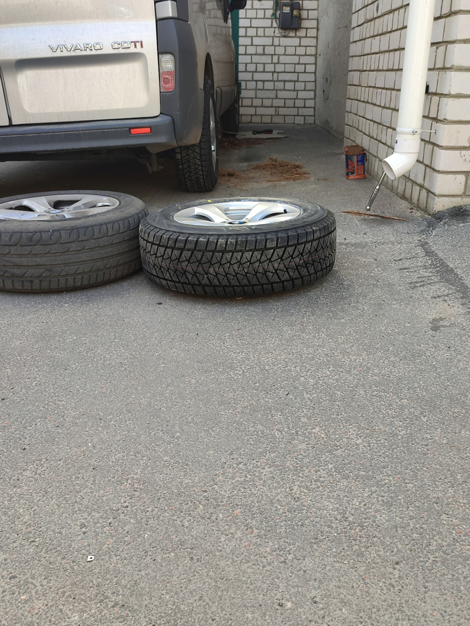 Зимова гума Bridgestone dm v2 4