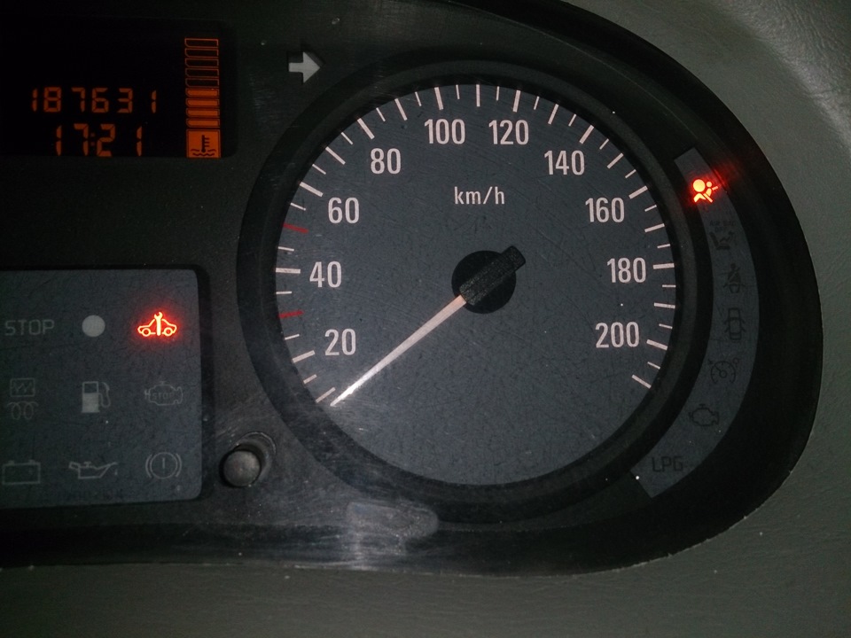 Горить Airbag і ключик ТО 2