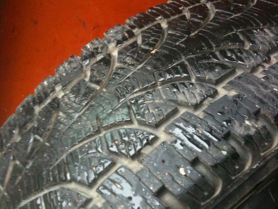 Продам зимову гуму Pirelli Chrono Winter 205/65 R16C 2