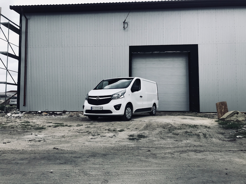 Шукаю камеру заднього виду на Opel Vivaro & Renault Traffic 1