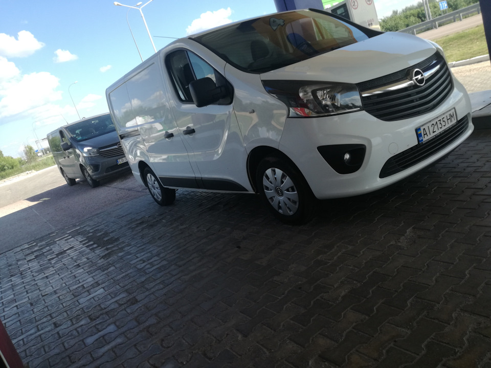 Opel Vivaro 103kw Original Passenger 1