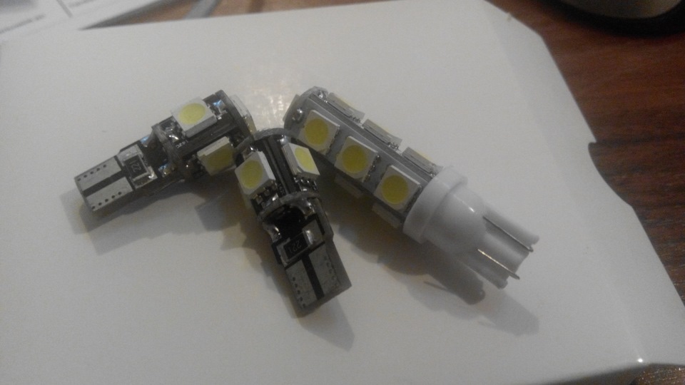 Подфарники LED T10 1