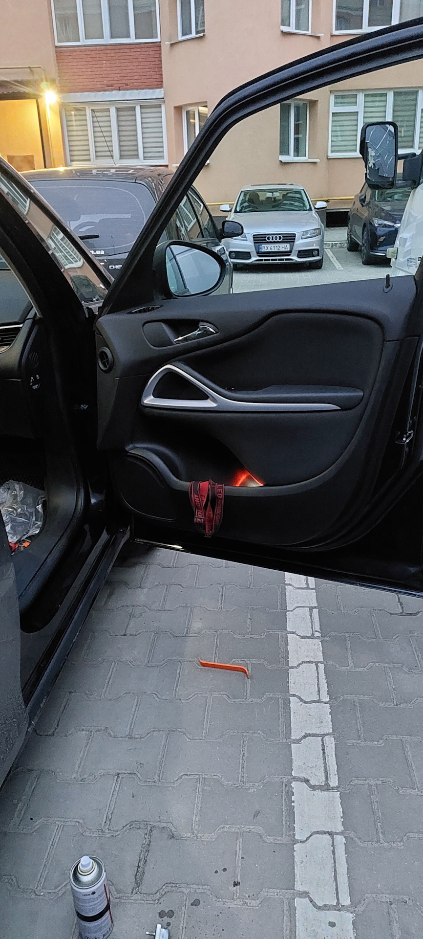Обмежувач передніх дверей Zafira tourer 5