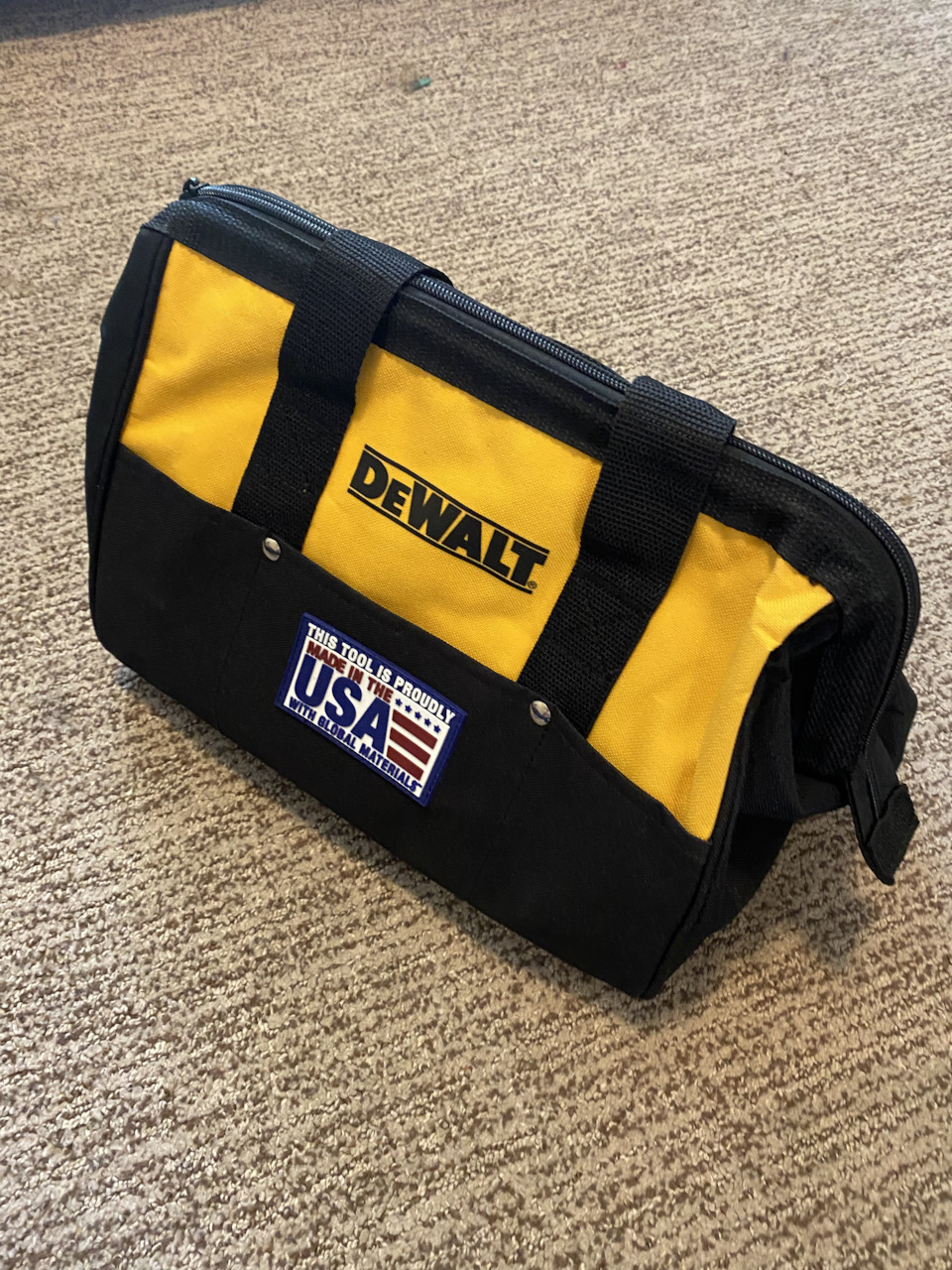 Помічник Dewalt 899 1