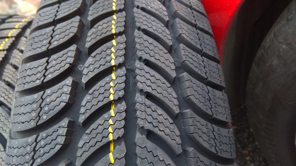 Нові тапки на зиму DEBICA Frigo 2 165/65/R14 79T