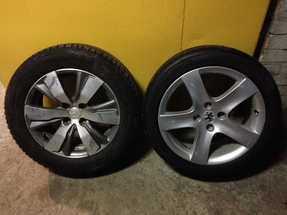 Диски R17 J7.5 4x108 ET32 на Peugeot 2008 5