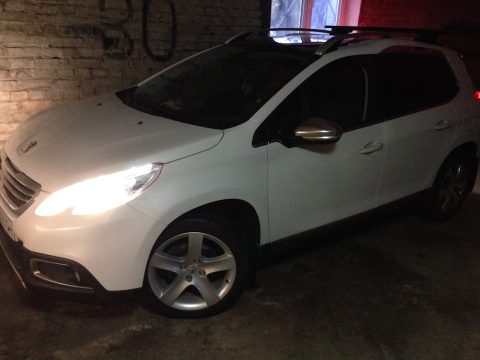 Диски R17 J7.5 4x108 ET32 на Peugeot 2008 3