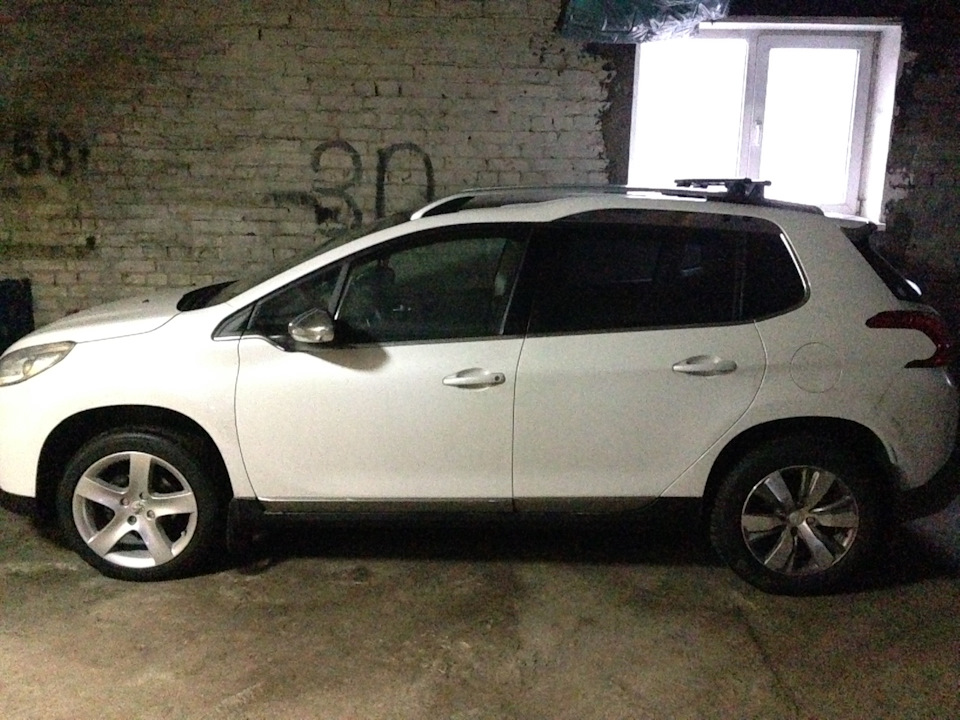 Диски R17 J7.5 4x108 ET32 на Peugeot 2008 1