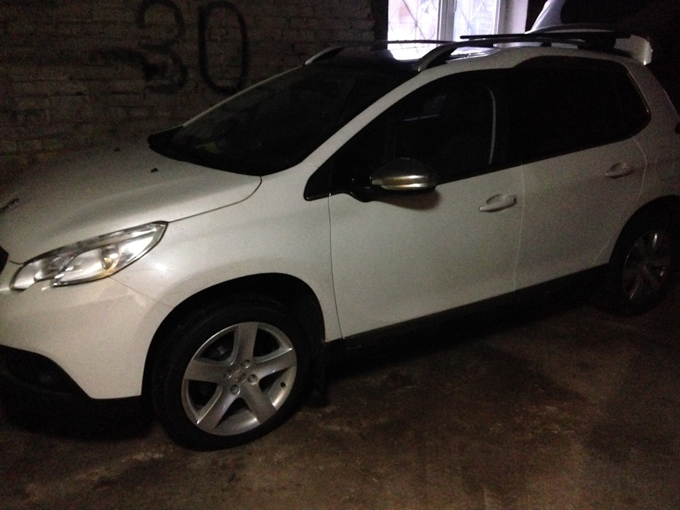 Диски R17 J7.5 4x108 ET32 на Peugeot 2008 2