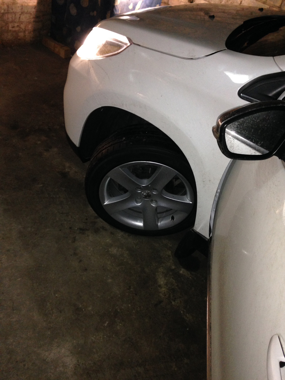 Диски R17 J7.5 4x108 ET32 на Peugeot 2008 4