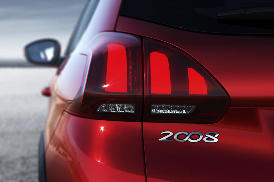 New Peugeot 2008, у чому різниця? Робимо рестайлінг? 2