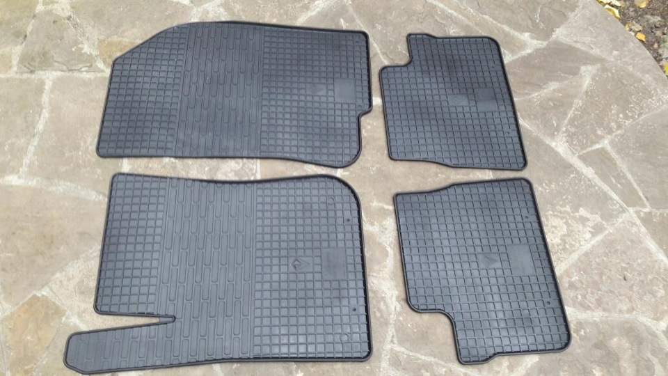 14. Гумові питання: килими Stingray з 208-го + питання щодо підкапотного ущільнювача. 4