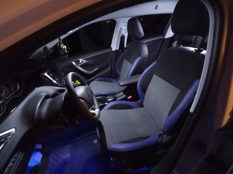 40. Чохли MW Brothers Peugeot 2008 (premium style, silver-blue) 3