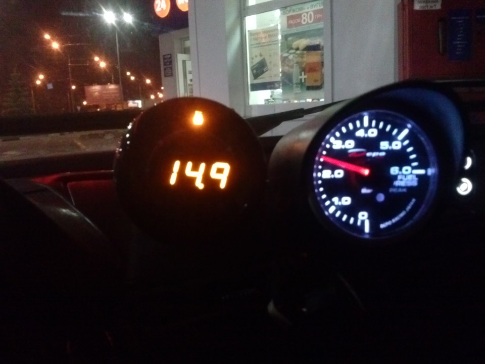 Пару правильних девайсів Innovate Motorsports Air/Fuel & Depo Racing Fuel Pressure 3