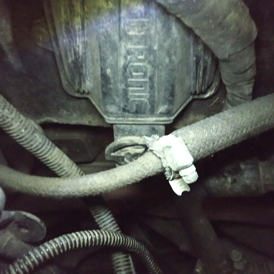 Клапан вакуумного підсилювача гальм peugeot 206 1.4i 75 2