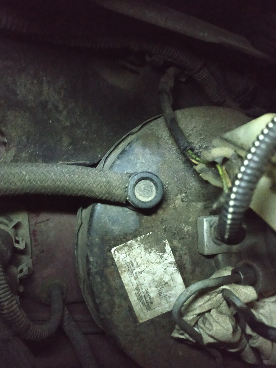 Клапан вакуумного підсилювача гальм peugeot 206 1.4i 75 1