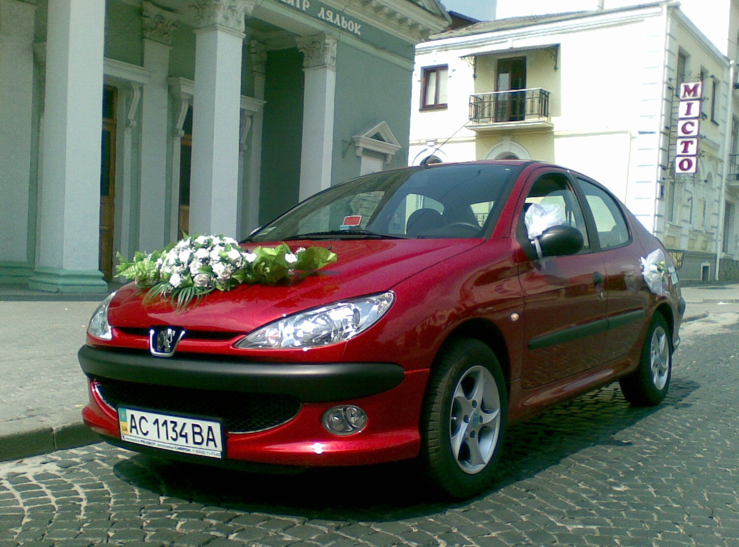 Хто сказав, що Peugeot 206 не весільний автомобіль? 2