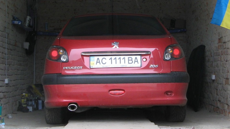 Потрібна порада. Бампер Peugeot 206 GT Zender на седан 4