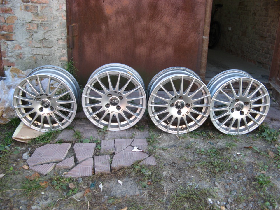 OZ Racing Superturismo GT — Race Silver + Black Lettering 16`` 3