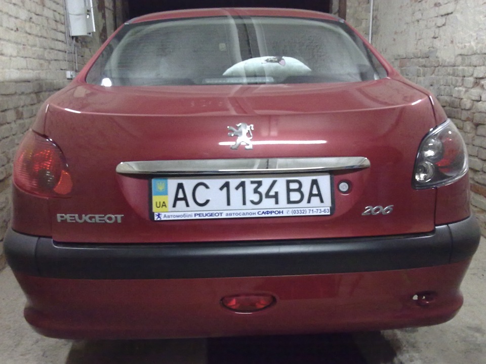 Задняя оптика Sonar от хетчбека на Peugeot 206 sedan 3
