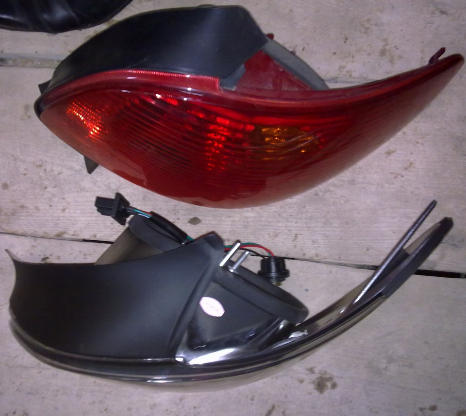Задняя оптика Sonar от хетчбека на Peugeot 206 sedan 2
