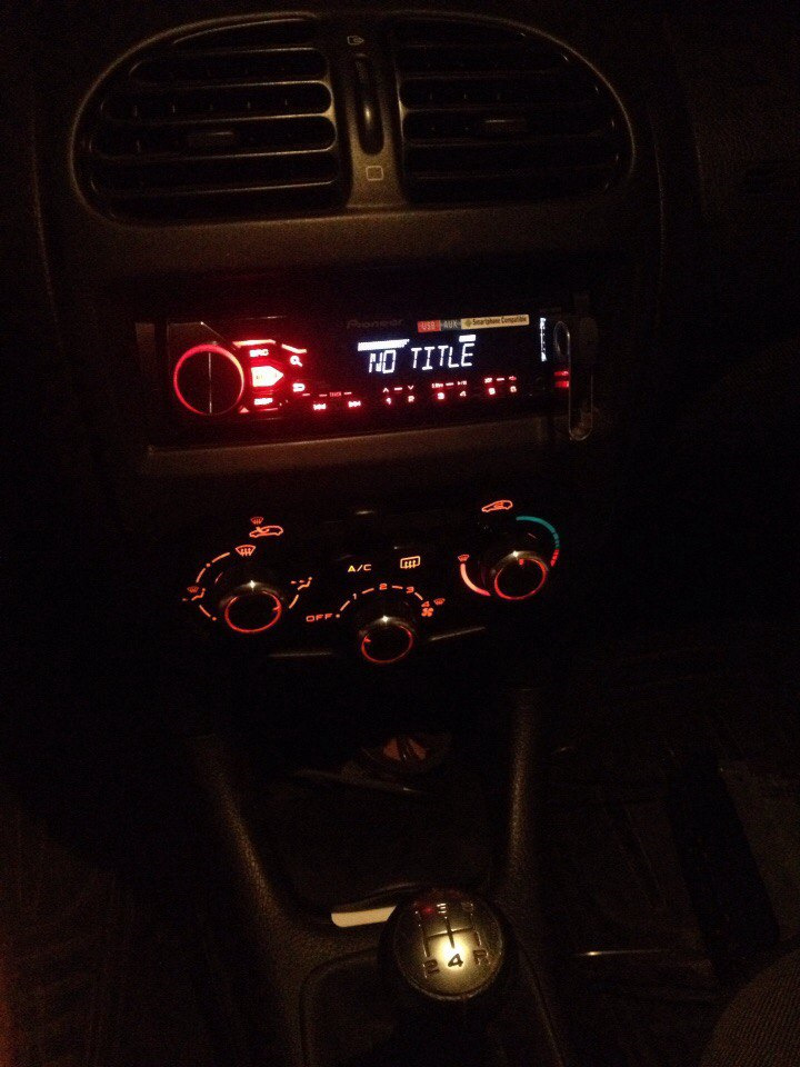 Заміна штатної магнітоли на pioneer mvh-180ub, вібро- та шумоізоляція дверей 2