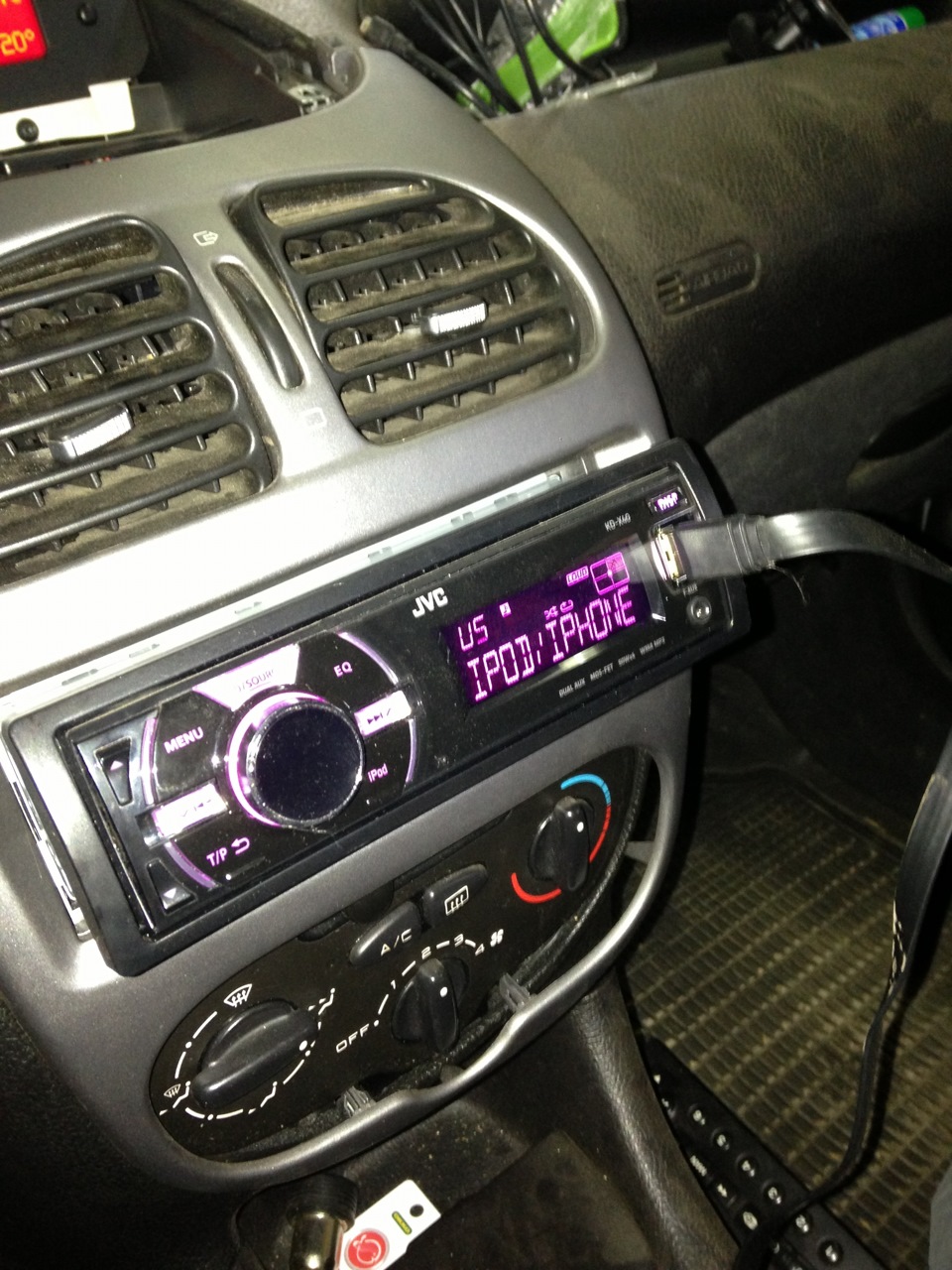 Купив ніштяк ГУ JVC-x40EE 1
