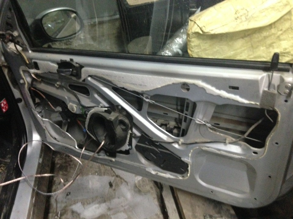 ШВІ передніх дверей Peugeot 206 1