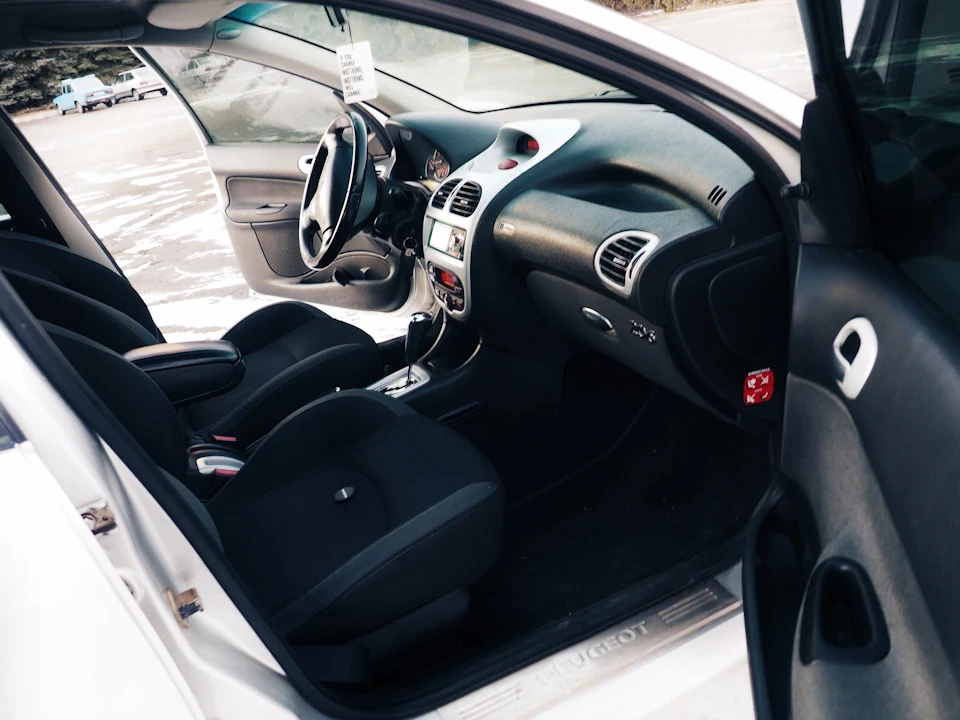 Стайлінг Peugeot 206 hatchback