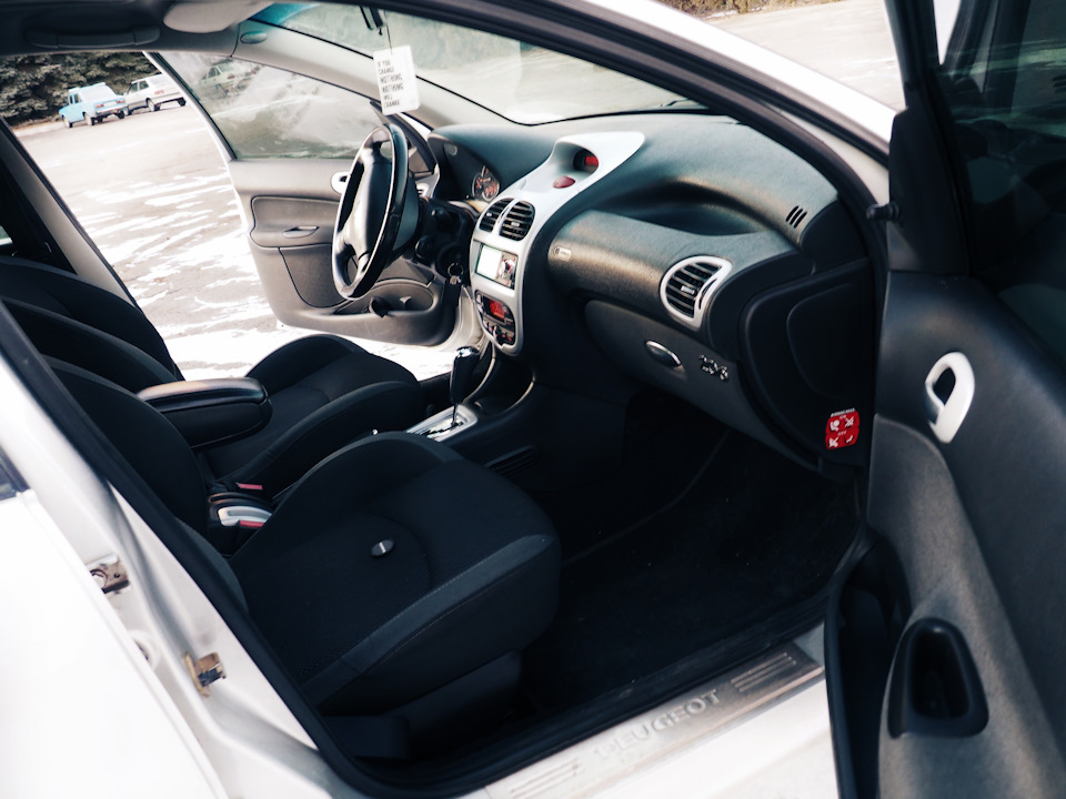 Стайлінг Peugeot 206 hatchback 1