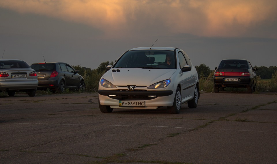 неділя 4