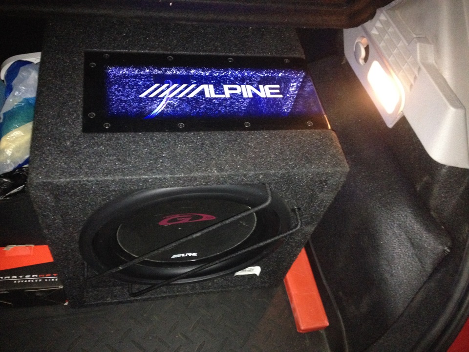 сабвуфер ALPINE SBG-1224BR 1