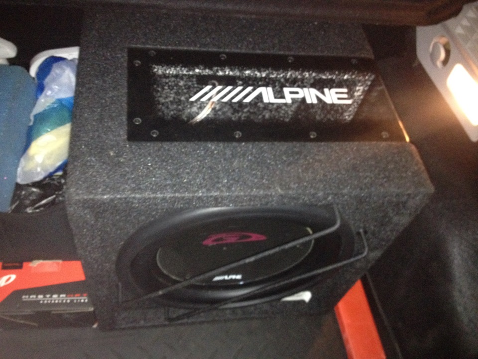 сабвуфер ALPINE SBG-1224BR 2